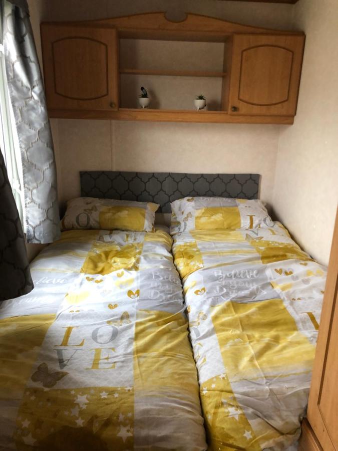 Lovely 3 Bedroom 8 Berth Caravan In Rhyl Luaran gambar