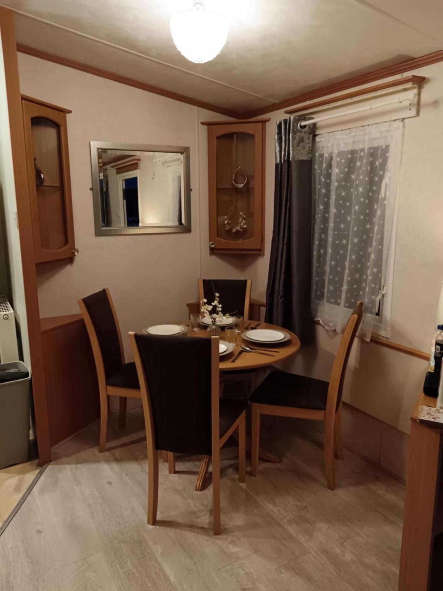 Lovely 3 Bedroom 8 Berth Caravan In Rhyl Luaran gambar